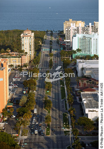 Street of Miami. - © Philip Plisson / Plisson La Trinité / AA11435 - Photo Galleries - Town [Florida]