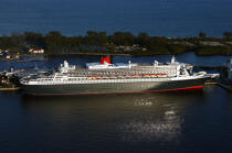 Le Queen Mary 2 à Miami. © Philip Plisson / Plisson La Trinité / AA11437 - Nos reportages photos - Ville [Floride]