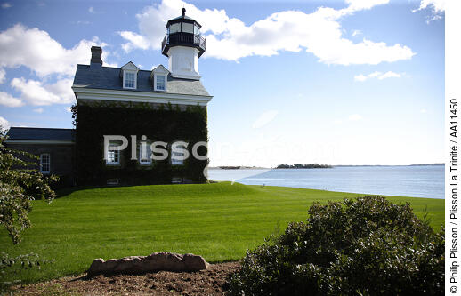 Lighthouse in Connecticut. - © Philip Plisson / Plisson La Trinité / AA11450 - Photo Galleries - Grass