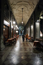 Walk in the streets of Venice. © Philip Plisson / Plisson La Trinité / AA11484 - Photo Galleries - Restaurant