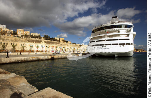 Port de Malte. - © Philip Plisson / Plisson La Trinité / AA11689 - Nos reportages photos - Nuage