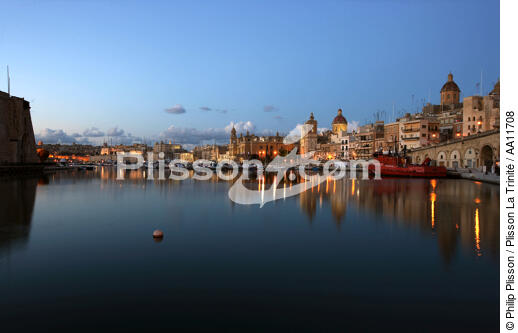 End of the day on Malta. - © Philip Plisson / Plisson La Trinité / AA11708 - Photo Galleries - Colours of Malta