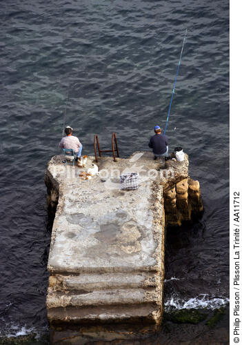 Pêcheurs sur l' île de Malte. - © Philip Plisson / Plisson La Trinité / AA11712 - Nos reportages photos - Pêcheur