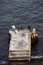 Pêcheurs sur l' île de Malte. © Philip Plisson / Plisson La Trinité / AA11712 - Nos reportages photos - Pêcheur