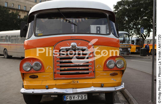 Autobus maltais. - © Philip Plisson / Plisson La Trinité / AA11720 - Nos reportages photos - Transport routier