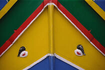 Peintures sur les coques de bateaux maltais. © Philip Plisson / Plisson La Trinité / AA11742 - Nos reportages photos - Etrave