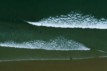 Vague sur la plage. © Philip Plisson / Plisson La Trinité / AA11972 - Nos reportages photos - Rouleau