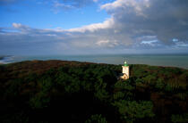 The lighthouse of Ailly in Dieppe. © Philip Plisson / Plisson La Trinité / AA12038 - Photo Galleries - Forest