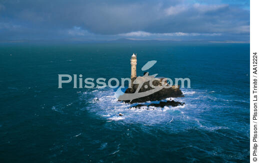 Le Fastnet. - © Philip Plisson / Plisson La Trinité / AA12224 - Nos reportages photos - Phare [Irl]