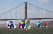 Régate sous le Golden Gate. © Philip Plisson / Plisson La Trinité / AA12265 - Nos reportages photos - Pont