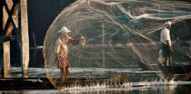 Pêcheur dans le kerala, Inde. © Philip Plisson / Plisson La Trinité / AA12268 - Nos reportages photos - Homme