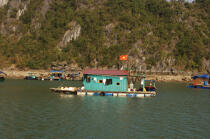 Village de pêcheurs vietnamien. © Philip Plisson / Plisson La Trinité / AA12371 - Nos reportages photos - Maison flottante