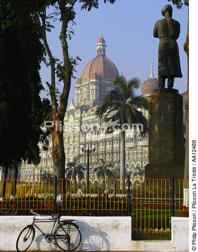 Bombay. - © Philip Plisson / Plisson La Trinité / AA12489 - Nos reportages photos - Statue
