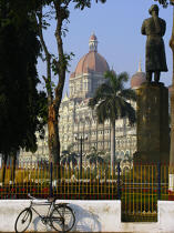 Bombay. © Philip Plisson / Plisson La Trinité / AA12489 - Nos reportages photos - Statue
