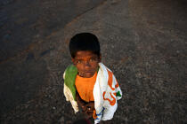 Enfant à Bombay. © Philip Plisson / Plisson La Trinité / AA12501 - Nos reportages photos - Maharashtra