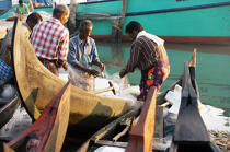 Pêcheurs à Cochin. © Philip Plisson / Plisson La Trinité / AA12545 - Nos reportages photos - Homme