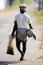 Fisherman in Cochin. © Philip Plisson / Plisson La Trinité / AA12570 - Photo Galleries - Man
