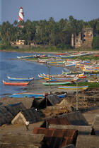 Boats on the beach of Kollam. © Philip Plisson / Plisson La Trinité / AA12625 - Photo Galleries - State [India]