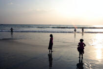 Sur la plage de Kovallam. © Philip Plisson / Plisson La Trinité / AA12642 - Nos reportages photos - Kerala