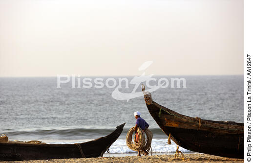 Sur la plage de Kovallam. - © Philip Plisson / Plisson La Trinité / AA12647 - Nos reportages photos - Homme