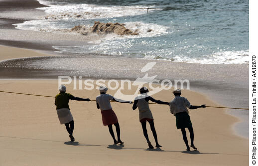 On the beach of Vilinjan. - © Philip Plisson / Plisson La Trinité / AA12670 - Photo Galleries - Town [Kerala]