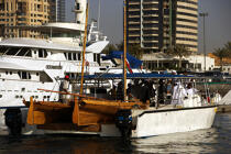 End of regatta in Dubai. © Philip Plisson / Plisson La Trinité / AA12740 - Photo Galleries - Building
