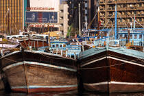Caboteurs dans le port de Dubai. © Philip Plisson / Plisson La Trinité / AA12742 - Nos reportages photos - Emirats Arabes Unis