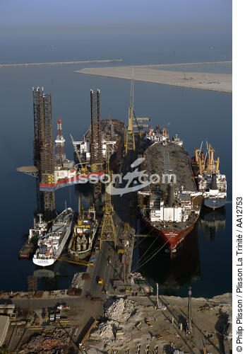 Chantier naval dans le port de Dubai. - © Philip Plisson / Plisson La Trinité / AA12753 - Nos reportages photos - Dubai