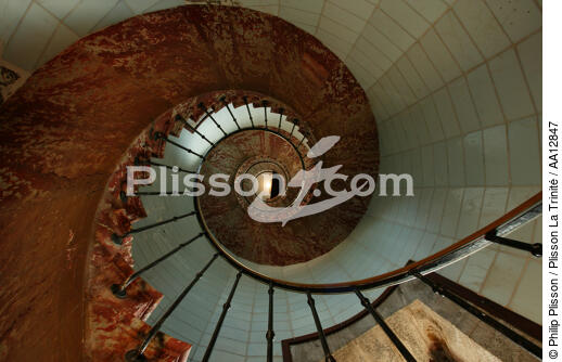 L'escalier du phare du Cap Béar. - © Philip Plisson / Plisson La Trinité / AA12847 - Nos reportages photos - Escalier