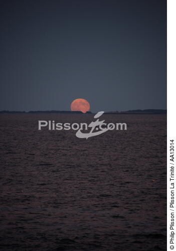Lune rousse - © Philip Plisson / Plisson La Trinité / AA13014 - Nos reportages photos - Pleine lune