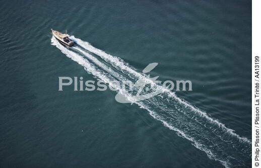 boat in Maine. - © Philip Plisson / Plisson La Trinité / AA13199 - Photo Galleries - Speedboat