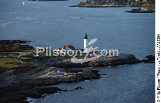 Portland Head Light dans le Maine. - © Philip Plisson / Plisson La Trinité / AA13384 - Nos reportages photos - Couleurs d'Automne en Nouvelle Angleterre