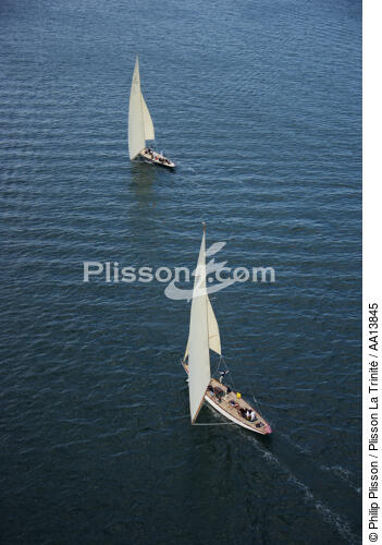 Régate de 12 mètres JI devant Newport. - © Philip Plisson / Plisson La Trinité / AA13845 - Nos reportages photos - Newport