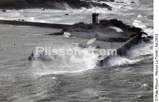 La pointe de Trévignon dans le Finistère. - © Philip Plisson / Plisson La Trinité / AA13913 - Nos reportages photos - Jetée