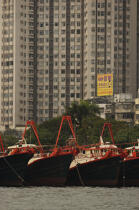 Dans le port d'Aberdeen à Hong Kong. © Philip Plisson / Plisson La Trinité / AA13985 - Nos reportages photos - Immeuble