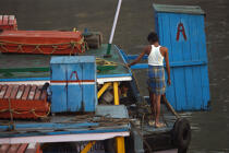 Dans le port de Bombay. © Philip Plisson / Plisson La Trinité / AA14084 - Nos reportages photos - Maharashtra