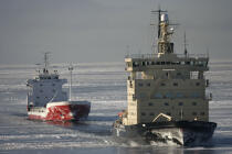Brise-glace en mer Baltique. © Philip Plisson / Plisson La Trinité / AA14123 - Nos reportages photos - Brise-glace