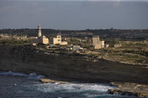 Lighthouse on the coast in Malta. © Philip Plisson / Plisson La Trinité / AA14153 - Photo Galleries - Cliff