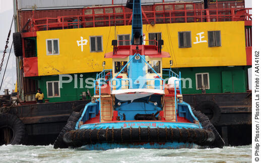 Tug in Hong Kong. - © Philip Plisson / Plisson La Trinité / AA14162 - Photo Galleries - Aberdeen [Hong Kong]