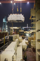 La ville portuaire de Ulsan en Corée de Sud. © Philip Plisson / Plisson La Trinité / AA14188 - Nos reportages photos - Chantier Hyundai, le plus grand chantier maritime du monde.