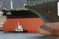 La ville portuaire de Ulsan en Corée de Sud. © Philip Plisson / Plisson La Trinité / AA14197 - Nos reportages photos - Chantier Hyundai, le plus grand chantier maritime du monde.