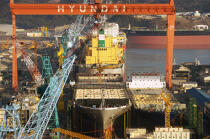 La ville portuaire de Ulsan en Corée de Sud. © Philip Plisson / Plisson La Trinité / AA14203 - Nos reportages photos - Chantier Hyundai, le plus grand chantier maritime du monde.