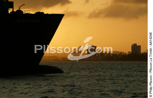 Le canal de Panama. - © Philip Plisson / Plisson La Trinité / AA14248 - Nos reportages photos - Site [Panama]