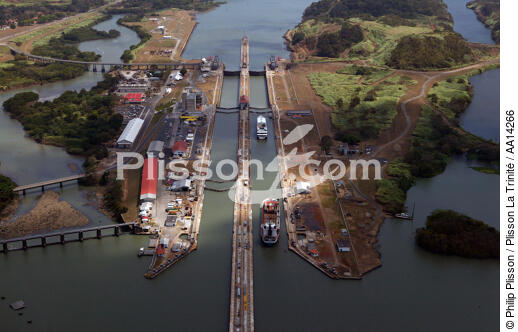 Panama Canal. - © Philip Plisson / Plisson La Trinité / AA14266 - Photo Galleries - Levant [The]