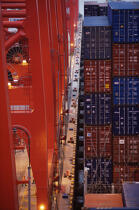 Containership in Shanghai. © Philip Plisson / Plisson La Trinité / AA14273 - Photo Galleries - Shanghai