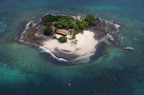 Island in front of Nosy Be in Madagascar. © Philip Plisson / Plisson La Trinité / AA14736 - Photo Galleries - Indian Ocean