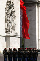 Republican guard. Arc de triomphe © Philip Plisson / Plisson La Trinité / AA15103 - Photo Galleries - Arc de Triomphe