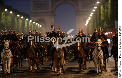 Republican guard. - © Philip Plisson / Plisson La Trinité / AA15190 - Photo Galleries - Champs Elysées