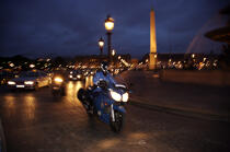 Place de la Concorde. Estafette de la garde © Philip Plisson / Plisson La Trinité / AA15259 - Nos reportages photos - Nuit