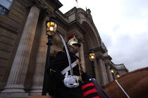 Republican guard. Palais de l'Elysée © Philip Plisson / Plisson La Trinité / AA15351 - Photo Galleries - Républican Guard